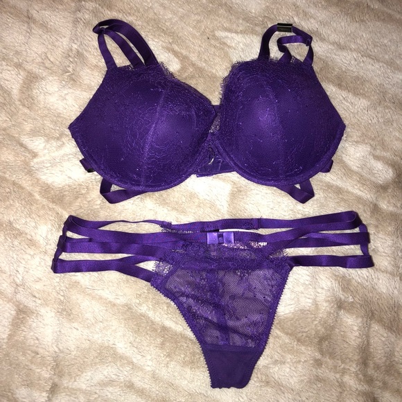 lavender bra and panty set
